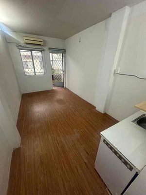 Room Vườn Chuối 3 has its own balcony toilet.