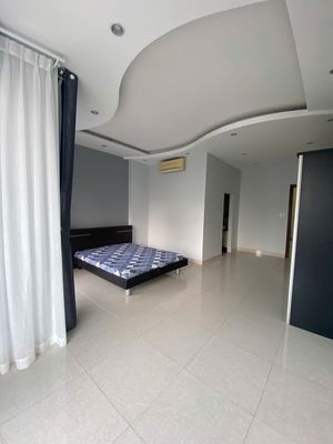 Nice room in District 8