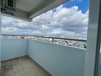 Zqz 1112 meters2, 3 bedrooms, 2 basic interior toilets. 12 million a month.