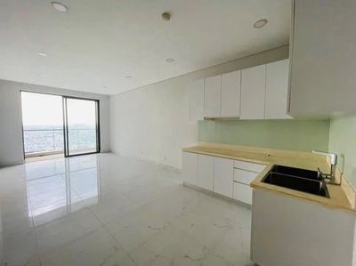 Hot rents a two-room super good 9 million a month in the Skyline District 7 building.