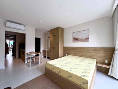 [Coughing 2] The balcony studio, wide view near metro / tress