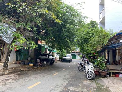4 x 12 meters 7 bedroom 4 toilets - Rent school or company office