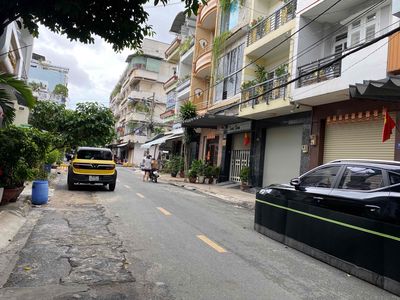 4 x 12 meters 7 bedroom 4 toilets - Rent school or company office