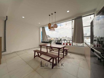 The apartment is in the shorts, a bedroom, a balcony, a garden-cleaning machine.