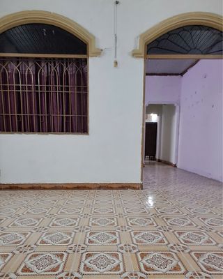 Rent the original house 5 x 18 meters, 6x10 Hexel, near the third end of the show