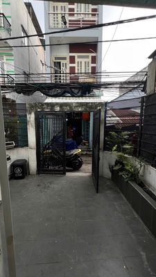 Mai Hắc Đế root house, District 8