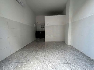 Rent a room in front of Lê Đức Thọ, maybe even in the same business.