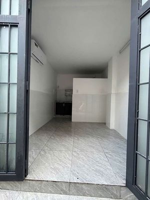Rent a room in front of Lê Đức Thọ, maybe even in the same business.