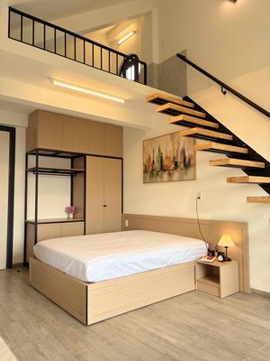 7 million,450 live in the service apartment
