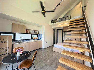 7 million,450 live in the service apartment