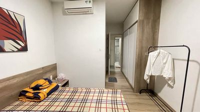 Need to rent Chung cư 312 Lạc Long Quân-Two Bedrooms, Full interior for 13 million a month