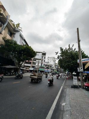 Rent a cash-five-by-Trần Quý, District 11-4-6, 4 toilets.