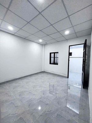 In the alley, the main terminal is a three-way sleep room. Three bedrooms, 100 MM. NICU 23M.
