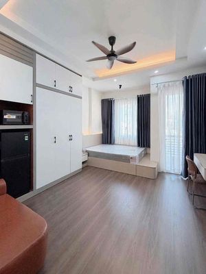 The studio is a full-size kitchen bedroom 40 meters wide in the shower.