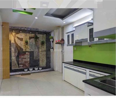 Trịnh Đình Trọng, P.Z.z.1, Q.Tân Phú. (6 bedroom-five toilets)