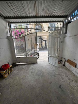 Rent a 455/Nguyễn Văn Khối alley