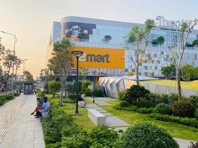 Rent the original house plus the level of the emart business.