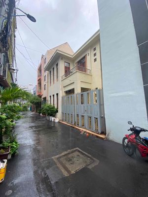 Go over to the original building 10 meters across the truck alley 1st floor Bình Thạnh.