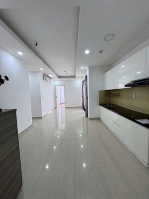 Renting Moonlight Parkview Three Bedrooms