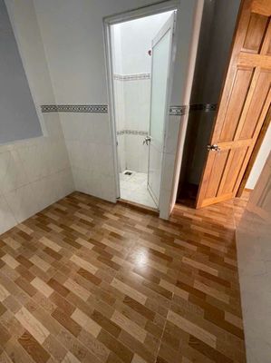renting cheap housing 8 M alleys