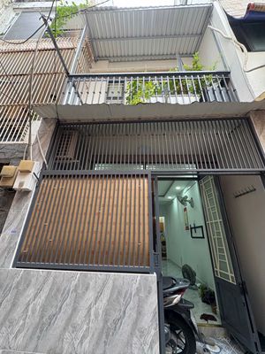 Rent a three-room three-room apartment on Nguyễn Kim, District 10