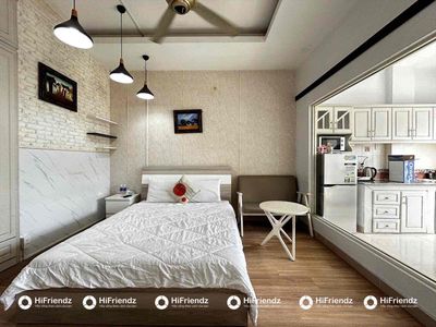 Studio One Bedroom - super generous - cool - full super-looking interior