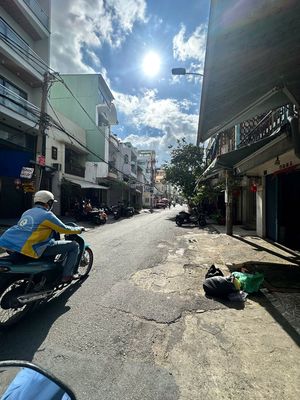 Mtkd Lê Thị Bạch Cát-713 District 11-4 x 15 m-11-307 3th floor bedroom 2 toilets-15 million