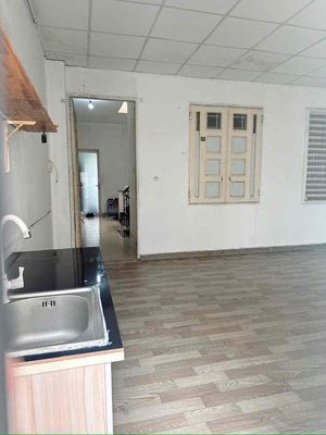 Pass the big balconies room, cut out the Bình Thạnh kitchen