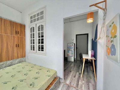 Rent a full-in-house kitchen with a big balcony.