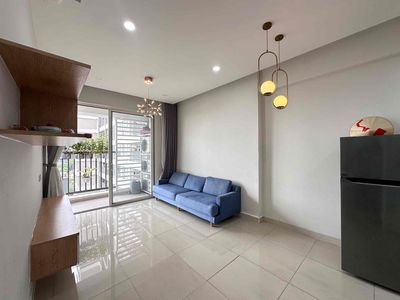Rent Orchard Parkview three bedrooms. Two full interior toilets.