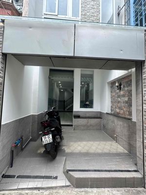 To rent Bông Sao District 8 for 11 millionu. Three bedrooms.