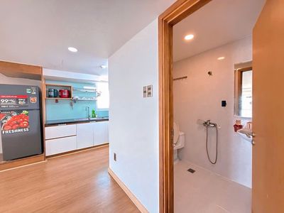 Central building, Phạm Văn Hai, tb: Penhouse, 200 meters, 20 million, 3 bedrooms.