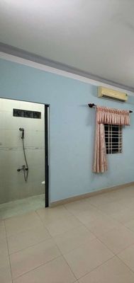 Room 40mm service room full of furniture with kitchen kitchen kitchen in the room