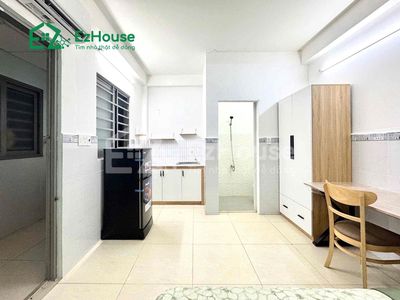 Room service. At 1 - 2 people near the charity college and the Tân Phú pink eagle college.