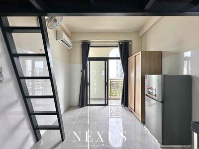 The new motel is 100% open balcony - an elevator is set up in Vườn Lài.