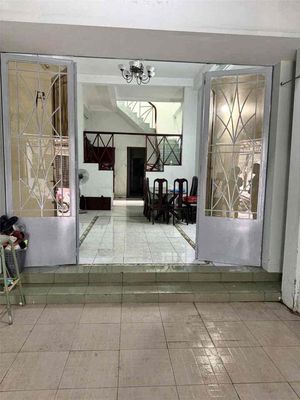 The square root 4 x20 m front of the LRD P. Tân Quy District 7