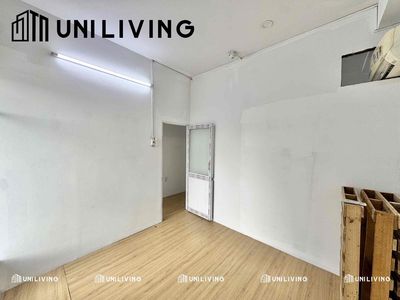 It's the owner who rents two student bedrooms. There's an elevator near hutech.