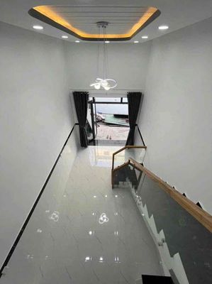 The beautiful new house is 60 m2 floating, 2 p sleep-right Lê Văn Khương,