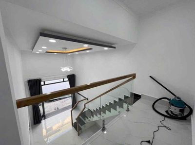 The beautiful new house is 60 m2 floating, 2 p sleep-right Lê Văn Khương,