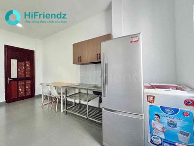One-tenth of the studio is 20 meters high with a balcony at six million and a half blocks.