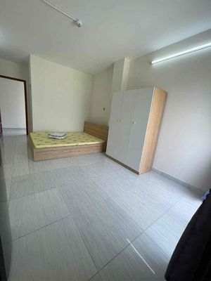 Rent the Studio District Window near Law University, University of Deeds.