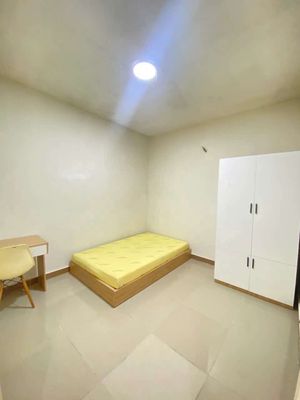 5 September empty room 100% such as photo