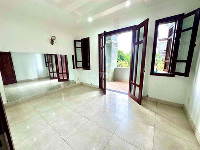 Rent a four-foot-four-story bedroom.