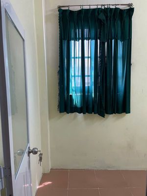 Rent room.