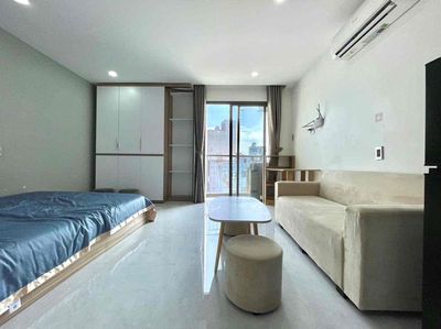 Open the new 100-foot, 40-foot-seven-by-the-clock studio, Kcx.