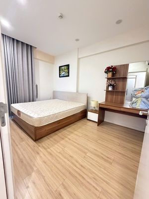 MIRI Bến Vân Đồn rents a three-size bedroom beautiful interior.