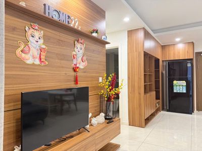 MIRI Bến Vân Đồn rents a three-size bedroom beautiful interior.