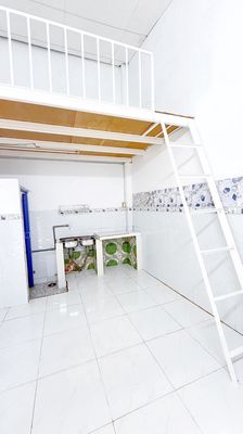 Rent room near the University of City 12 miles away