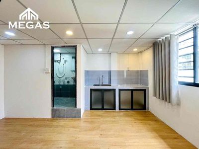 The service apartment is located in Nguyễn Văn Luông.