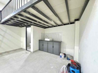 apartment 40 M2 right here in the national college village.
